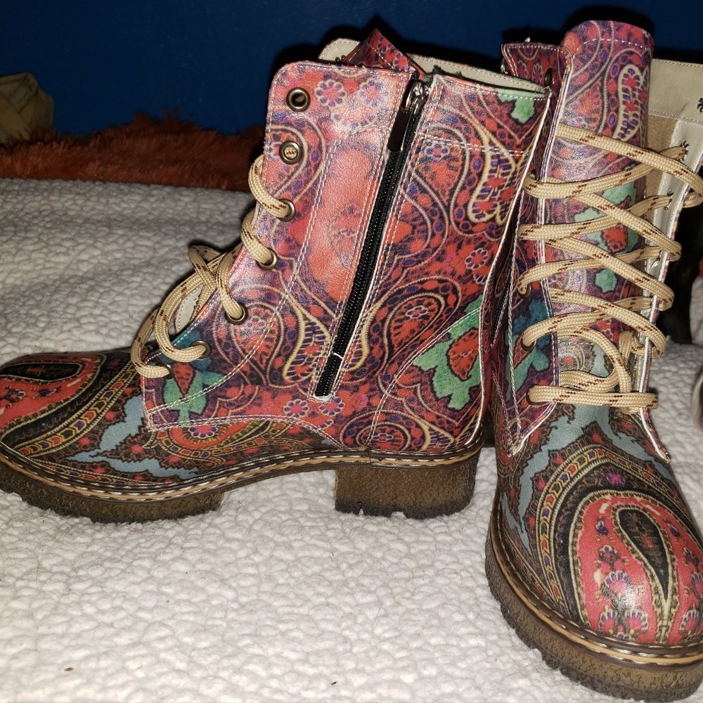 New Goby bohemian paisley lace up combat boots 9